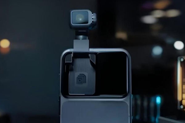 荣耀机器人手机Robot Phone亮相上海国际电影节，计划今年三季度正式上市